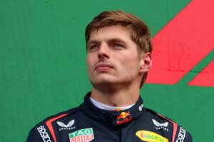 Московское «Динамо» уверенно проходит «Протон» в Суперлиге, одерживая победу со счётом 3:1