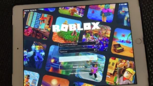 Таганский суд Москвы возбудил дело против Roblox за allegedly ЛГБТ-пропаганду